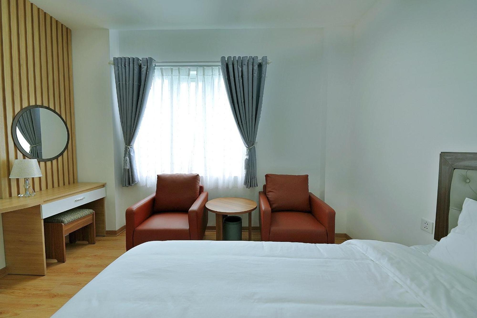 Khach San Xa Nu Hotel Kon Tum Bagian luar foto